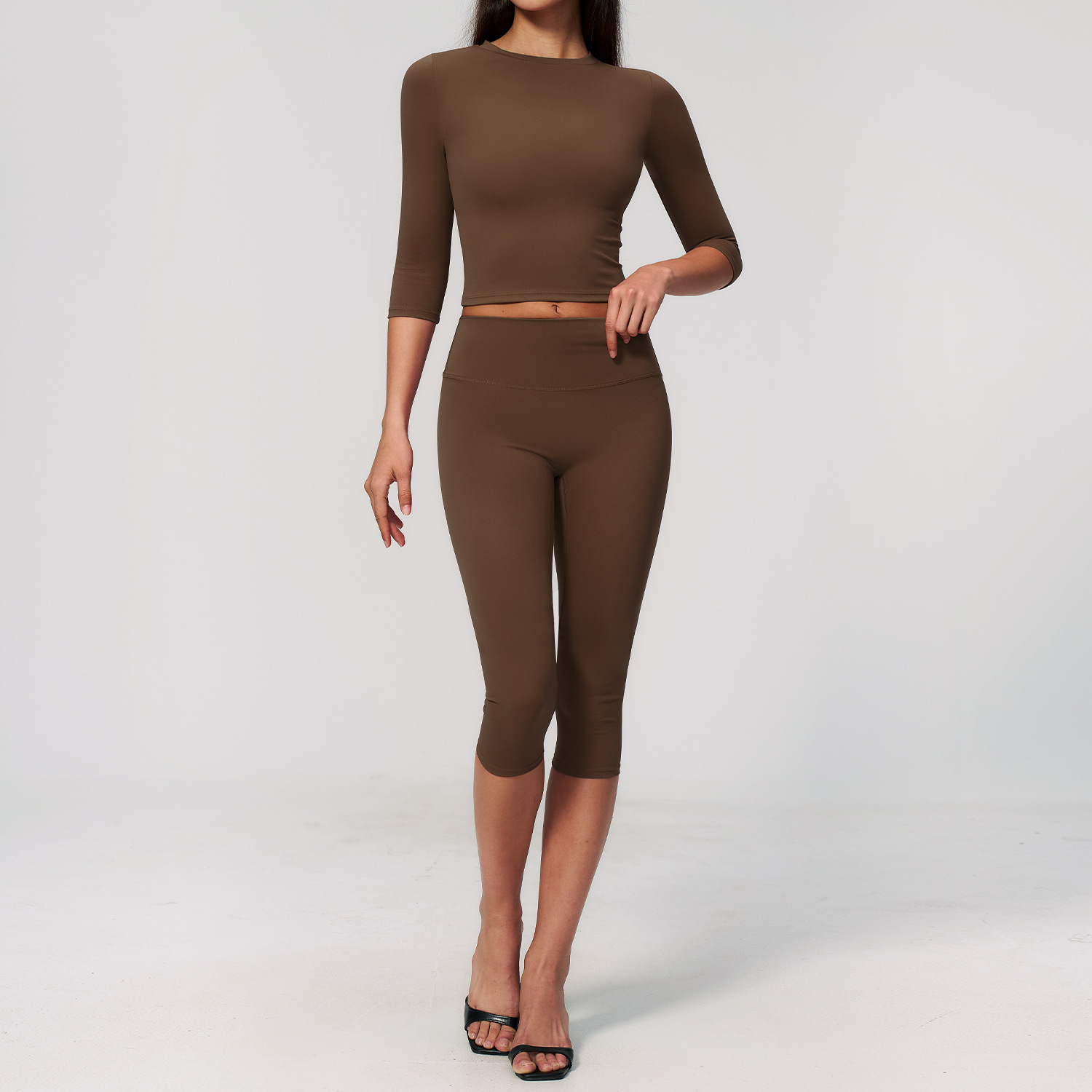 طقم يوغا من قطعتين للنساء، بدل - مراجعة Winter Clothing Logos وسعره