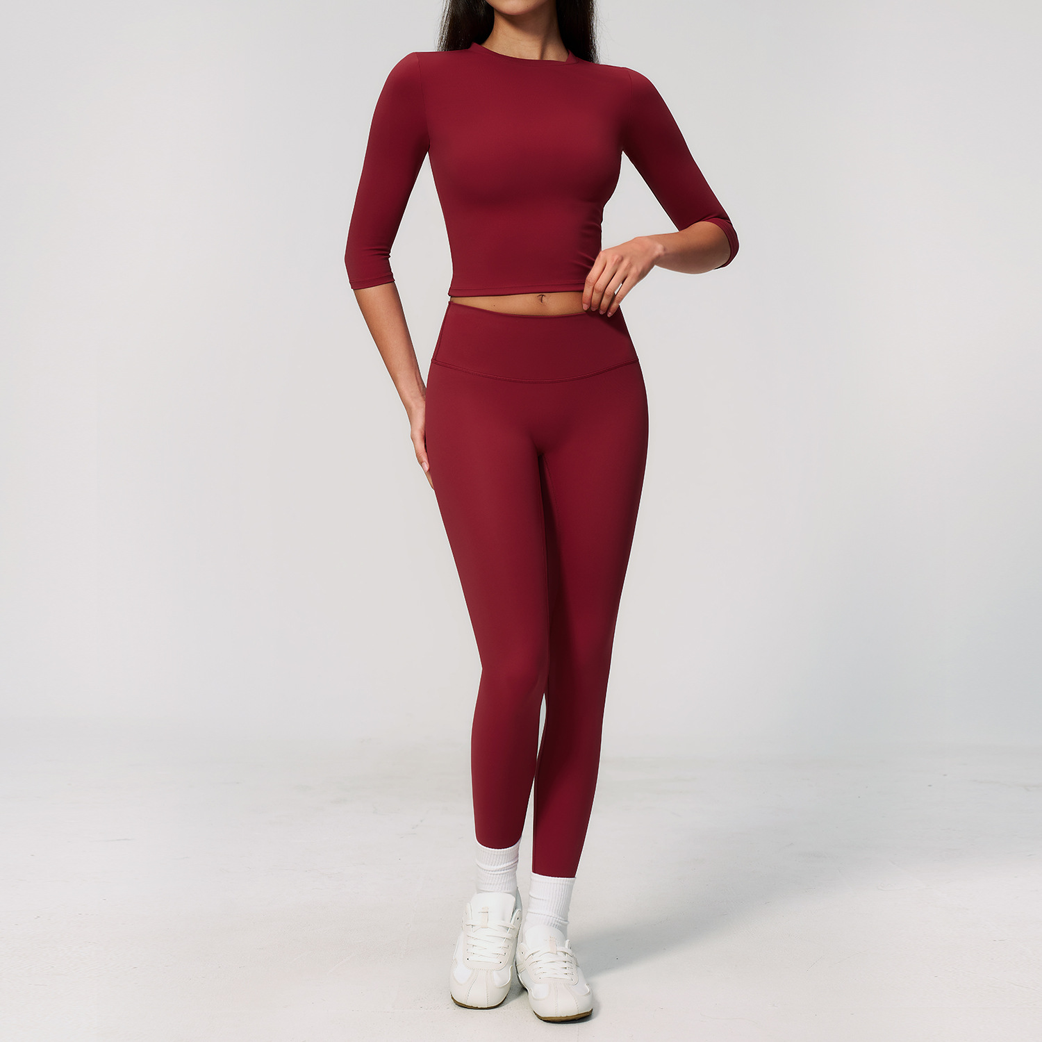 بدلة يوغا من قطعتين، طقم رياضي - مراجعة Winter Clothing Logos وسعره